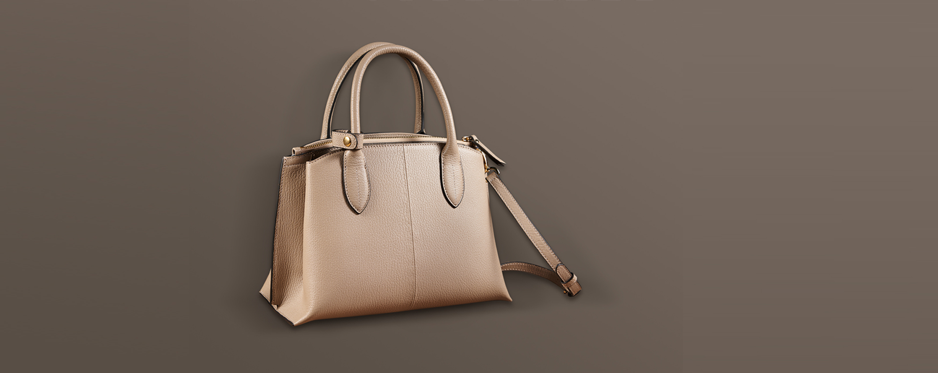 天空與海-時(shí)尚畫冊(cè)設(shè)計(jì)，創(chuàng)意畫冊(cè)設(shè)計(jì)